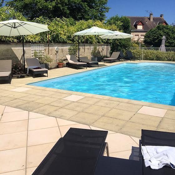 Logis Hotel De France La Chartre-sur-le-Loir Kültér fotó