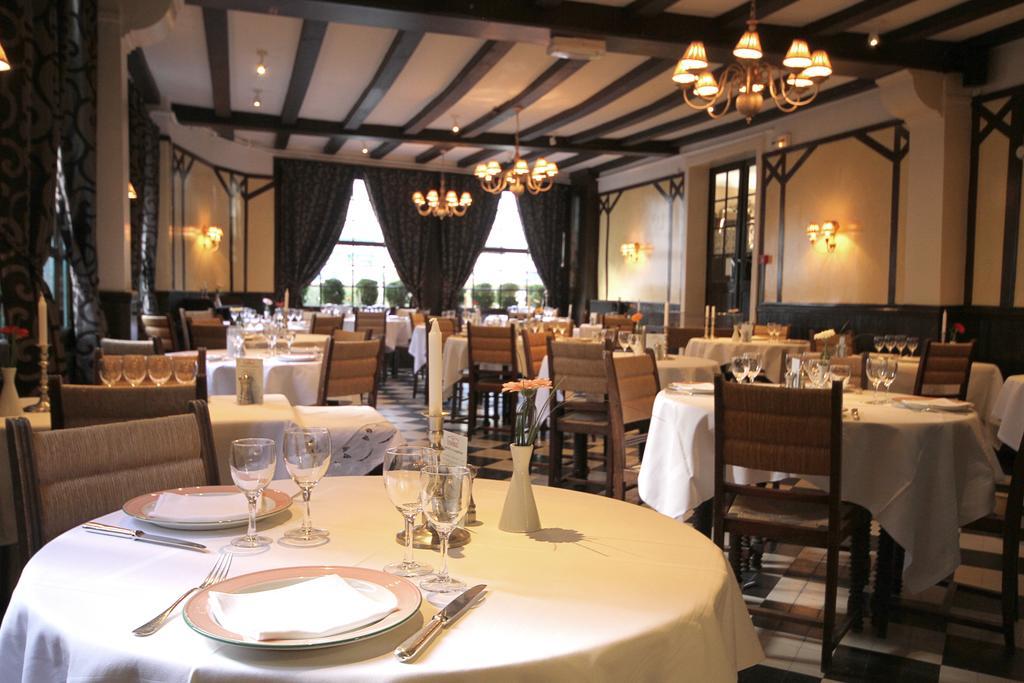 Logis Hotel De France La Chartre-sur-le-Loir Kültér fotó