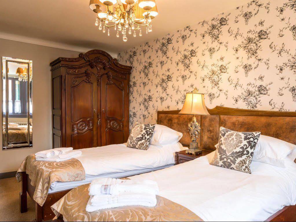 Logis Hotel De France La Chartre-sur-le-Loir Kültér fotó